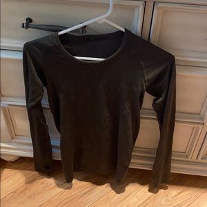 Lululemon long sleeve swiftly! Brand New! Size 4